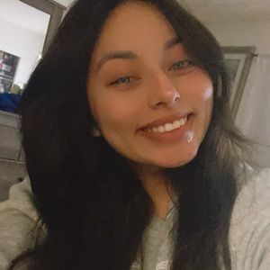 Meet your Posher, Marisa